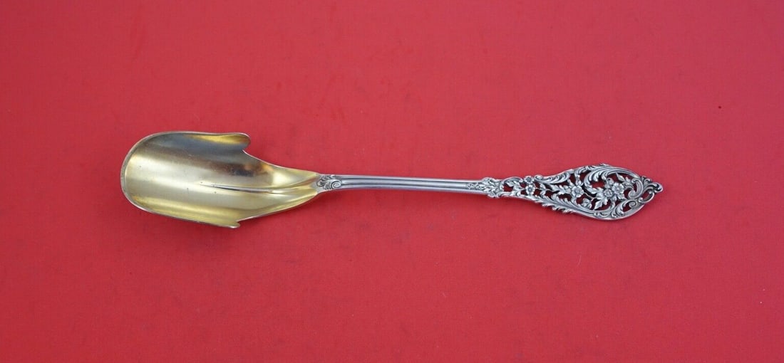 Dominick & Haff Trianon Pierced Sterling Silver Cheese Scoop 8 3/4 In Gold Wash: Dominick & Haff Trianon Pierced Sterling Silver Cheese Scoop 8 3/4 In Gold Wash This exquisite cheese scoop from Dominick & Haff features the elegant Trianon Pierced pattern, crafted from high-quality