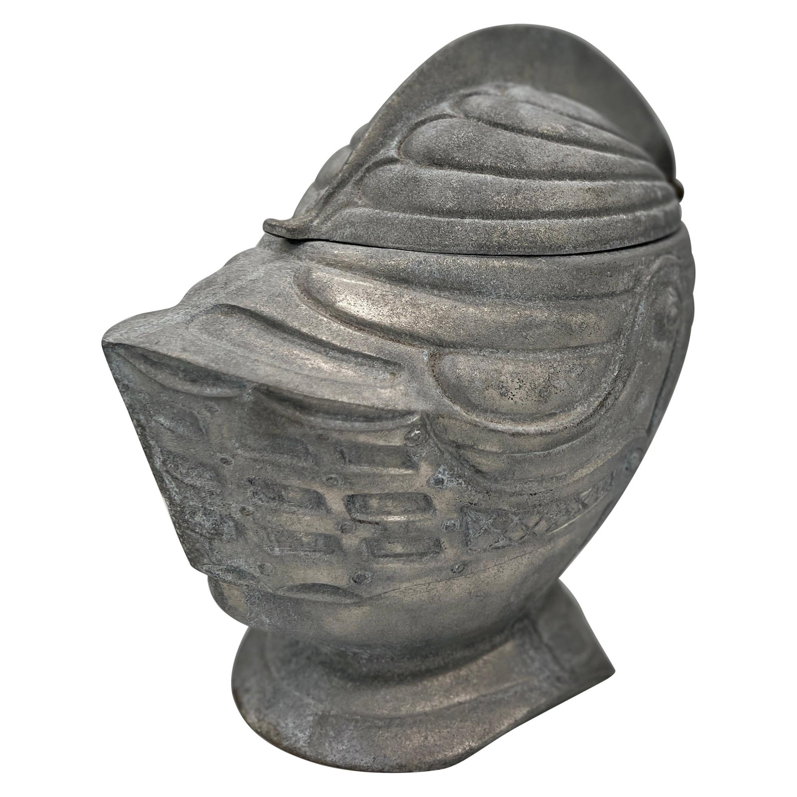 Mid Century Vintage Pewter Knight Helmet Ice Bucket 1980s: Mid Century Vintage Pewter Knight Helmet Ice Bucket 1980s This mid-century vintage ice bucket is crafted in the unique shape of a Renaissance knight's helmet, offering a stylish and thematic way to ke