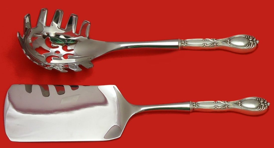 Frank Whiting Victoria Sterling Silver 2pc Italian Pasta Server Set: Frank Whiting Victoria Sterling Silver 2pc Italian Pasta Server Set Enhance your dining experience with this exquisite 2-piece Italian Pasta Server Set by Frank Whiting. Crafted from high-quality ster