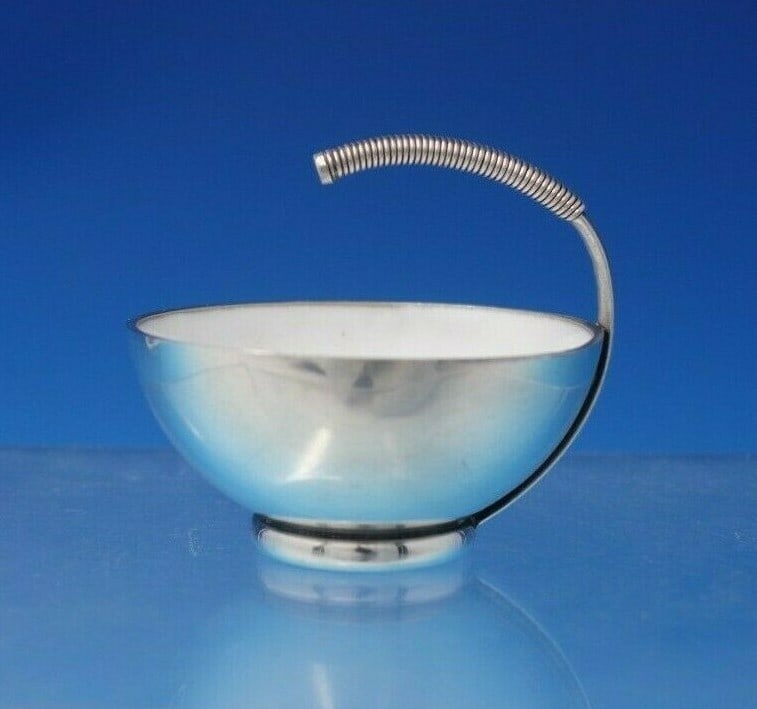 Frantz Hingelberg Sterling Silver Salt Cellar White Enamel Silver Thread: Frantz Hingelberg Sterling Silver Salt Cellar White Enamel Silver Thread Add a touch of elegance to your dining table with this exquisite Sterling Silver Salt Cellar by Frantz Hingelberg. Featuring a 