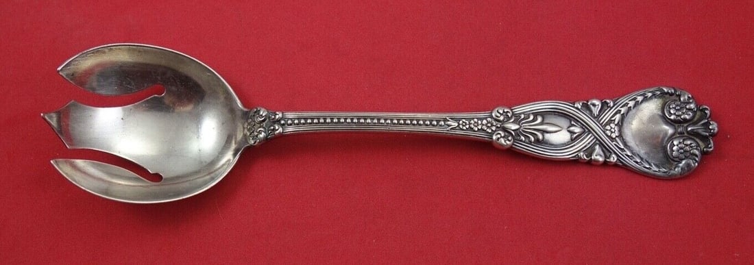 Tiffany & Co Saint James Sterling Silver Serving Fork 6 7/8 Inches: Tiffany & Co Saint James Sterling Silver Serving Fork 6 7/8 Inches This elegant vegetable serving fork is crafted from sterling silver and features the exquisite Saint James pattern by Tiffany & Co. M