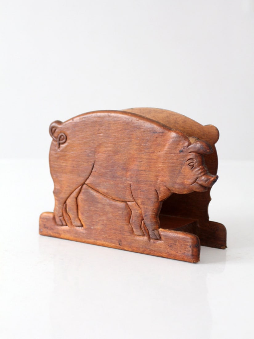 Carved Wood Pig Letter Holder American Folk Art Vintage: Carved Wood Pig Letter Holder American Folk Art Vintage Vintage carved wooden pig napkin holder with a warm stained finish and a simple folk art profile. This mid-century piece offers farmhouse charac