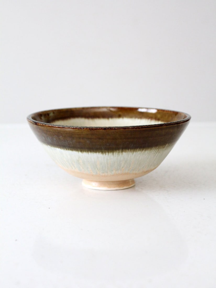 Handmade Vintage Studio Pottery Bowl 7.5 inch Signed Earthy Glaze (1 of 9)