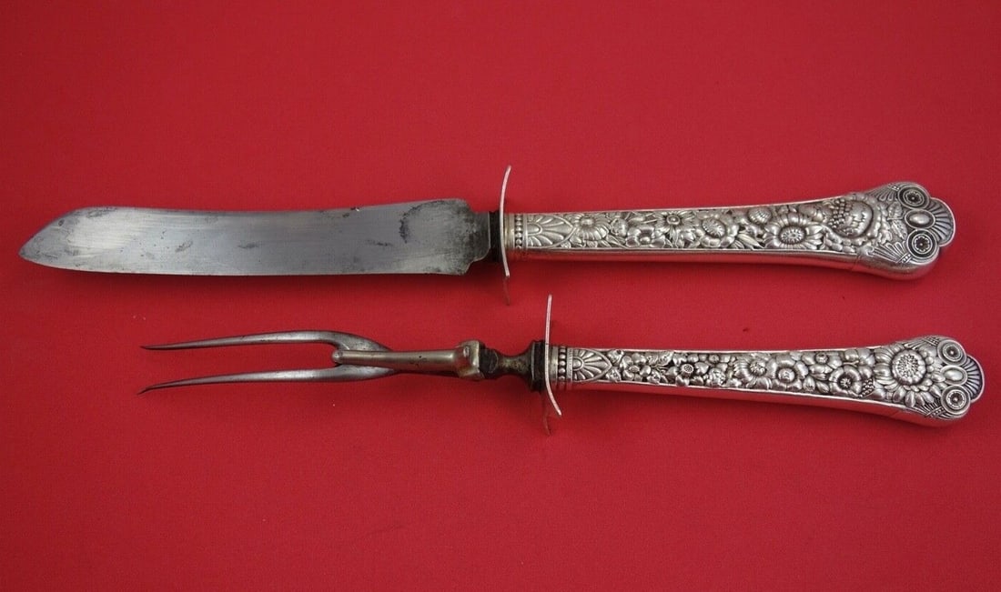 Gorham Cluny Sterling Silver 2-Piece Roast Carving Set Knife and Fork: Gorham Cluny Sterling Silver 2-Piece Roast Carving Set Knife and Fork Enhance your dining experience with this exquisite Cluny by Gorham Sterling Silver Roast Carving Set. This elegant 2-piece set inc