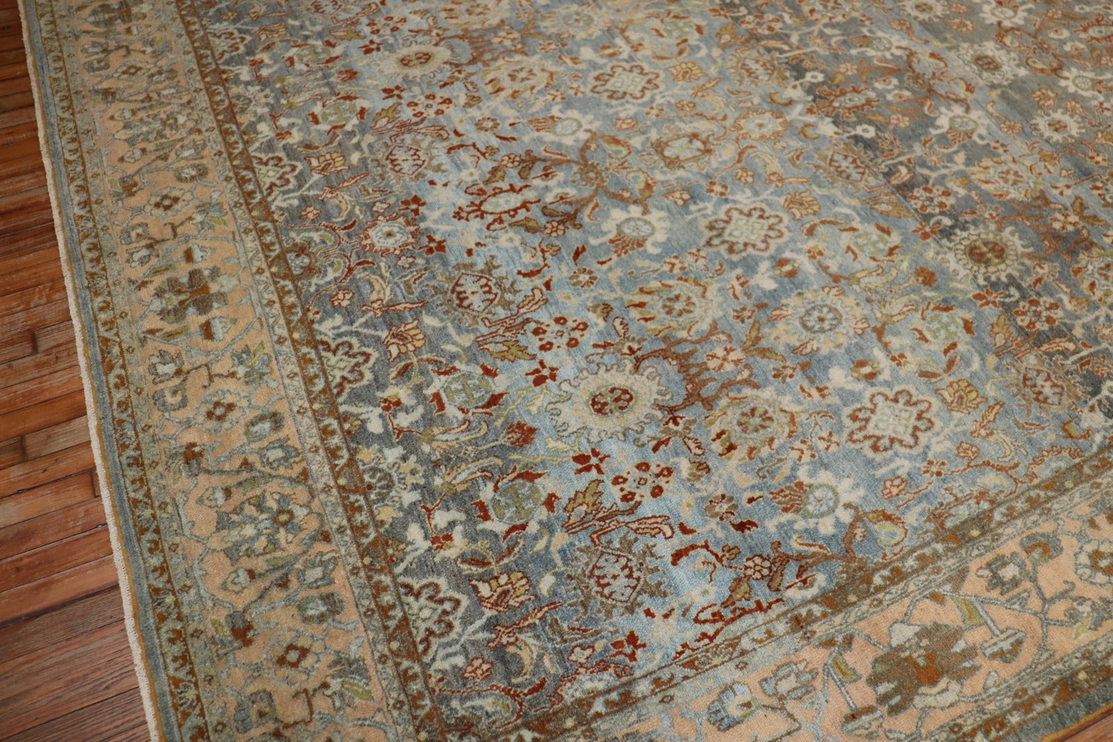 9' x 12' Persian Bibikabad rug circa 1920s: 9' x 12' Persian Bibikabad rug circa 1920s A Persian Bibikabad room rug dating to the 1920s. This pre-owned piece is identified as a room-size rug and retains its original vintage character. Specifica