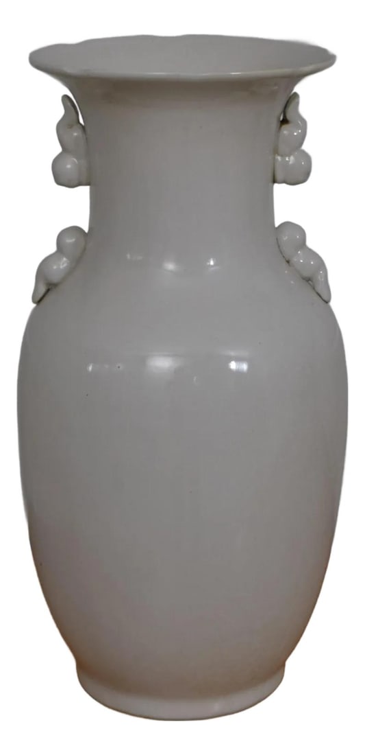 Elegant 30 Year Old Light Gray Crackle Glaze Chinese Pottery Vase: Elegant 30 Year Old Light Gray Crackle Glaze Chinese Pottery Vase This exquisite large glazed art pottery vase showcases a stunning light gray crackle glaze finish. Crafted approximately 30 years ago,