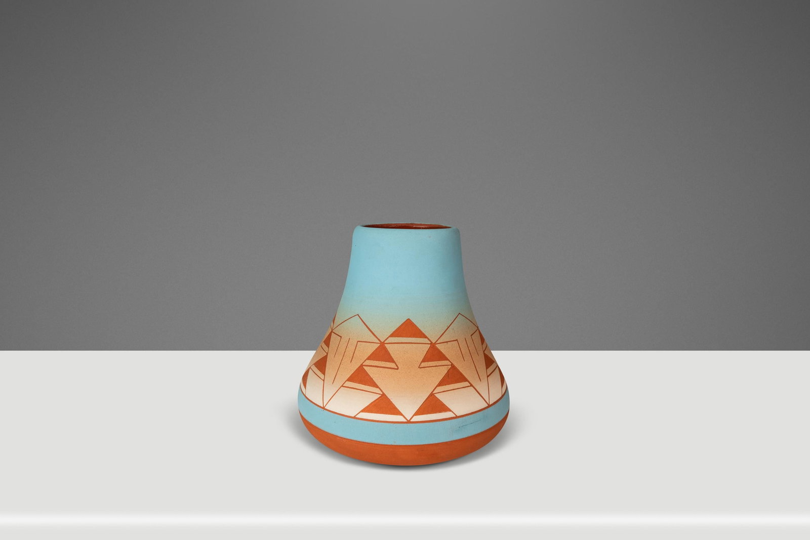 Southwestern Sioux Unglazed Clay Vase Signed 1980s Native American Pottery (1 of 15)