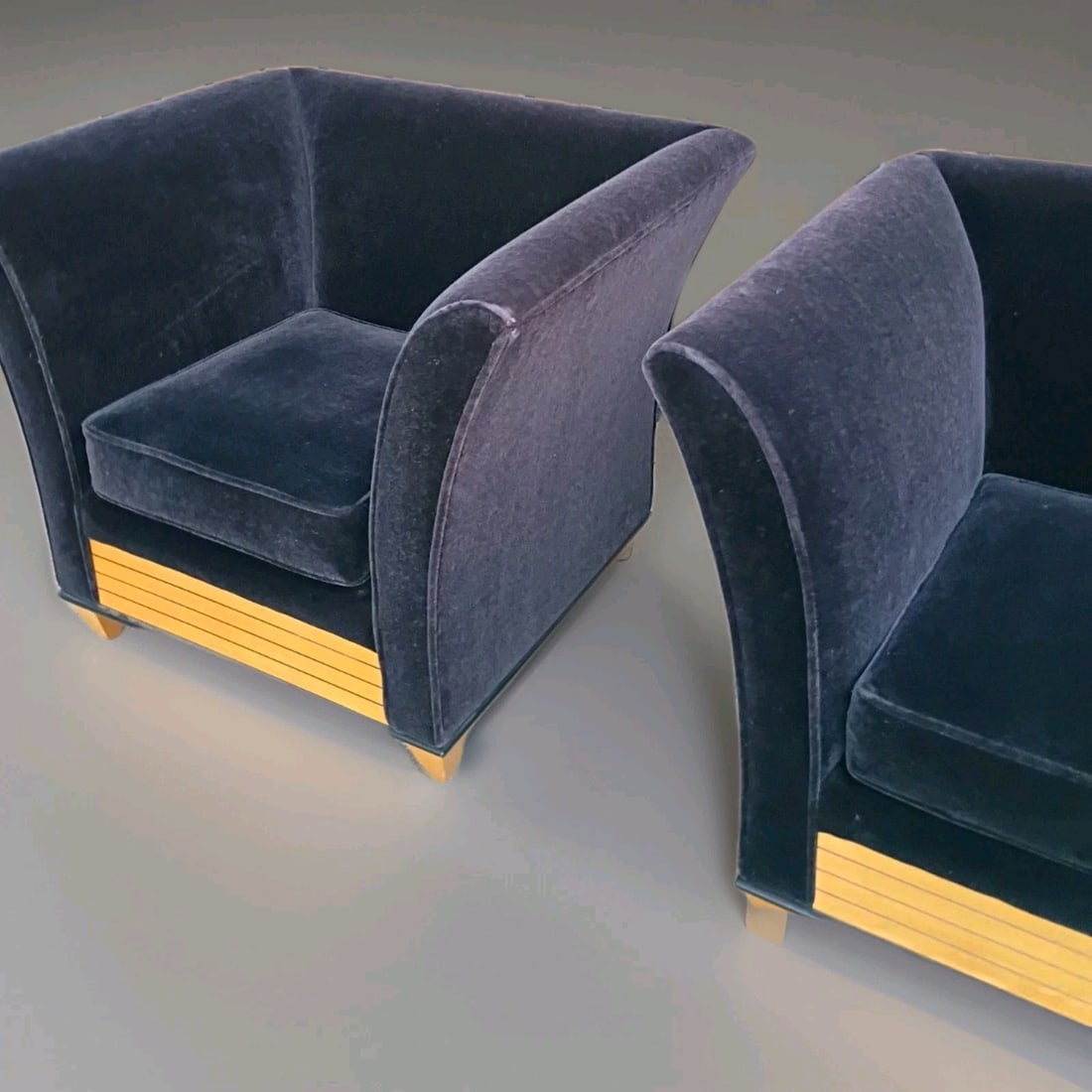 Pair of Lee Weitzman Lago Club Chairs in Dark Mohair: Pair of Lee Weitzman Lago Club Chairs in Dark Mohair Pair of custom-built Lee Weitzman Lago club chairs upholstered in dark mohair. These fully assembled chairs are described as heavy, sturdy, and wel