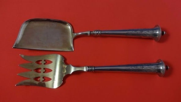 L. Berth Danish Sterling Silver Fish Serving Set 2pc 11 Inch Gold Wash: L. Berth Danish Sterling Silver Fish Serving Set 2pc 11 Inch Gold Wash Elevate your dining experience with this exquisite L. Berth by Danish Sterling Silver Fish Serving Set. This elegant 2-piece set 
