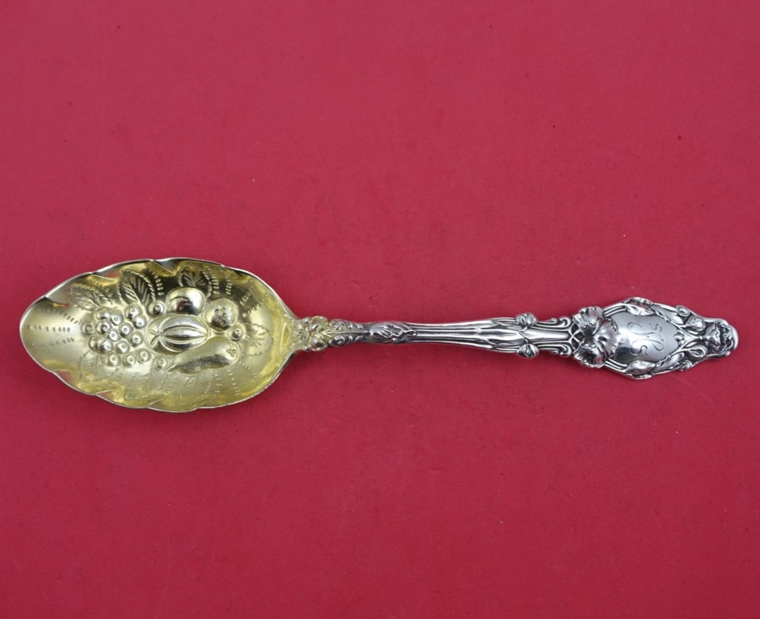 Gorham Virginiana Sterling Silver Berry Spoon Hand Chased 8.5 Inch: Gorham Virginiana Sterling Silver Berry Spoon Hand Chased 8.5 Inch This exquisite serving spoon is a Berry Spoon from the Virginiana pattern by Gorham, crafted from high-quality sterling silver (.925)
