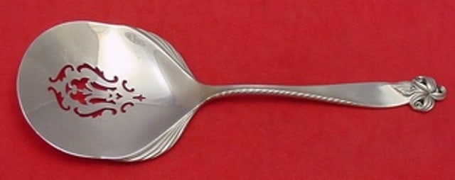 Wallace Orchid Elegance Sterling Silver Tomato Server 7.75": Wallace Orchid Elegance Sterling Silver Tomato Server 7.75" Experience the charm of fine dining with this exquisite Tomato Server from the Orchid Elegance collection by Wallace. Crafted from high-qual