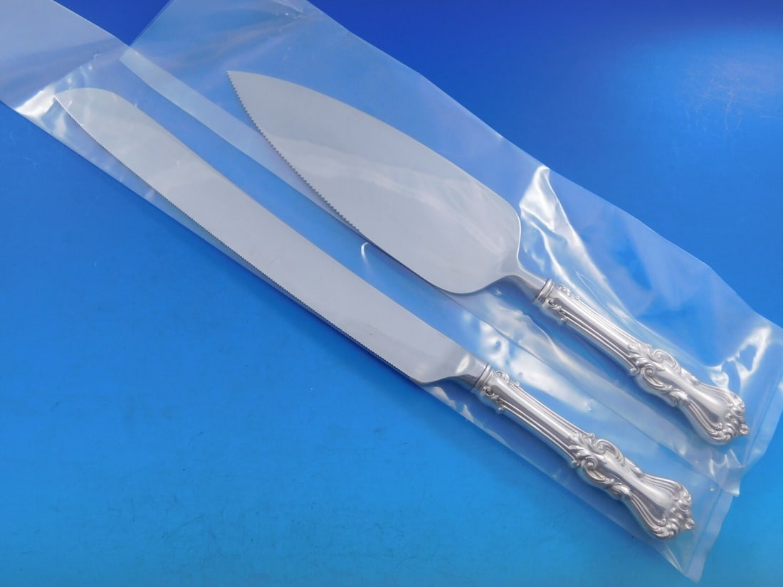 2 Piece Sterling Wedding Cake Set Reed Barton Marlborough: 2 Piece Sterling Wedding Cake Set Reed Barton Marlborough Two-piece wedding cake knife set in the Marlborough pattern by Reed & Barton. This pre-owned set includes a custom made hollow handle sterling