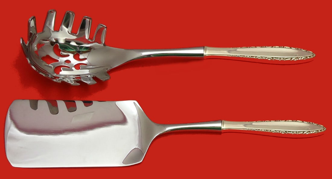 Lunt Lace Point Sterling Silver Pasta Server Set 2PC Custom Made: Lunt Lace Point Sterling Silver Pasta Server Set 2PC Custom Made Enhance your dining experience with this exquisite Lace Point by Lunt Sterling Silver Italian Pasta Server Set. This 2-piece hostess se