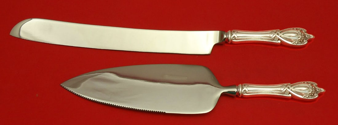 Lunt Monticello Sterling Silver Wedding Cake Set 2pc Custom Made: Lunt Monticello Sterling Silver Wedding Cake Set 2pc Custom Made This exquisite wedding cake set features a custom-made design from Lunt, crafted in sterling silver with a hollow handle and stainless 