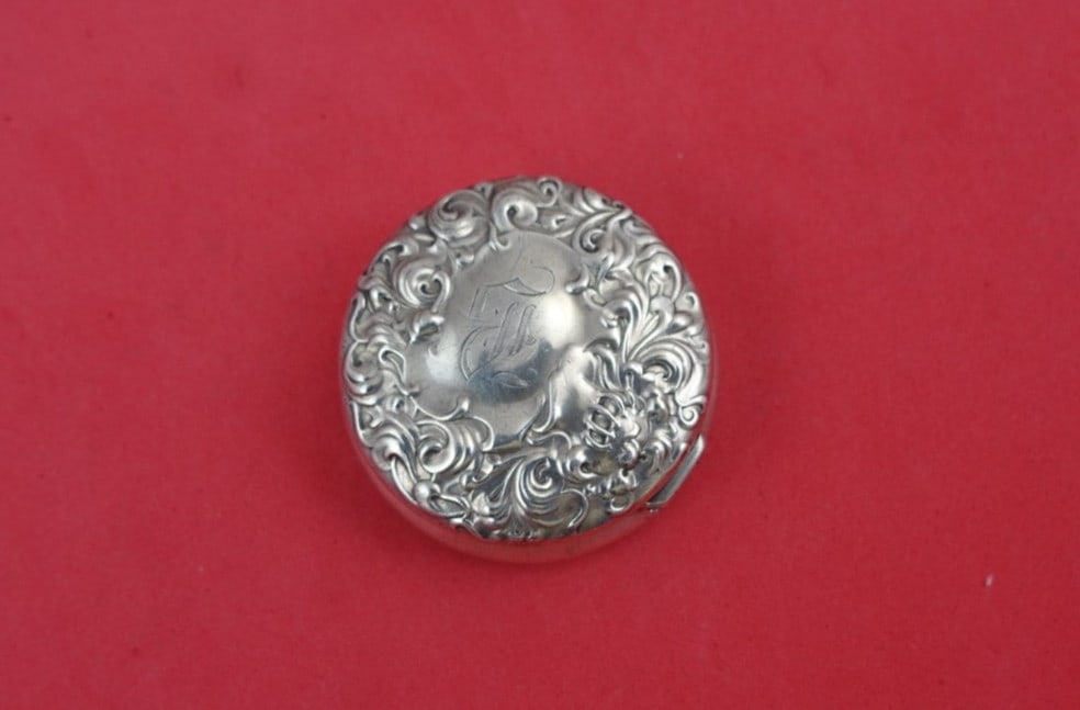 Whiting Heraldic Sterling Silver Pill Box Gold Washed 1.0oz 1 3/4 x 3/8 (1 of 2)