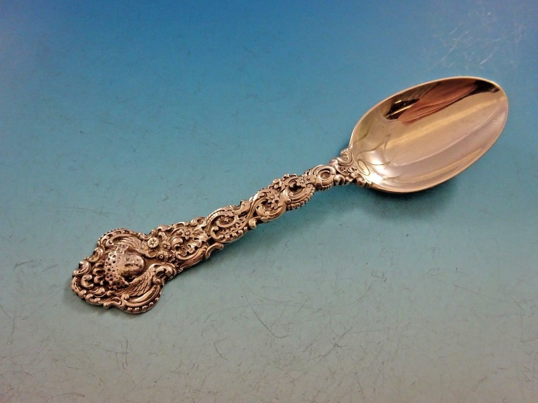 Gorham H 440 Sterling Silver Teaspoon Cherub Design 5 3/4": Gorham H 440 Sterling Silver Teaspoon Cherub Design 5 3/4" This exquisite H 440 teaspoon by Gorham features a charming cherub design and is crafted from high-quality sterling silver. Measuring 5 3/4 i