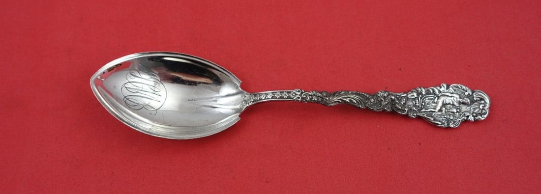 Gorham Versailles Sterling Silver Pudding Spoon 7 3/4 Monogrammed: Gorham Versailles Sterling Silver Pudding Spoon 7 3/4 Monogrammed Introducing the exquisite Versailles pudding spoon by Gorham, a stunning piece crafted from high-quality sterling silver. This elegant