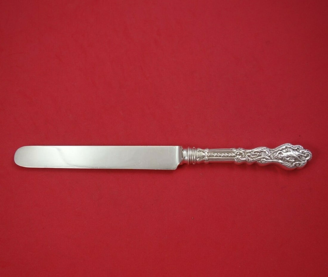 Gorham Versailles Sterling Silver 10.5 Inch Banquet Knife Blunt Blade: Gorham Versailles Sterling Silver 10.5 Inch Banquet Knife Blunt Blade This exquisite banquet knife features a stunning design from the Versailles pattern by Gorham. Crafted from high-quality sterling 