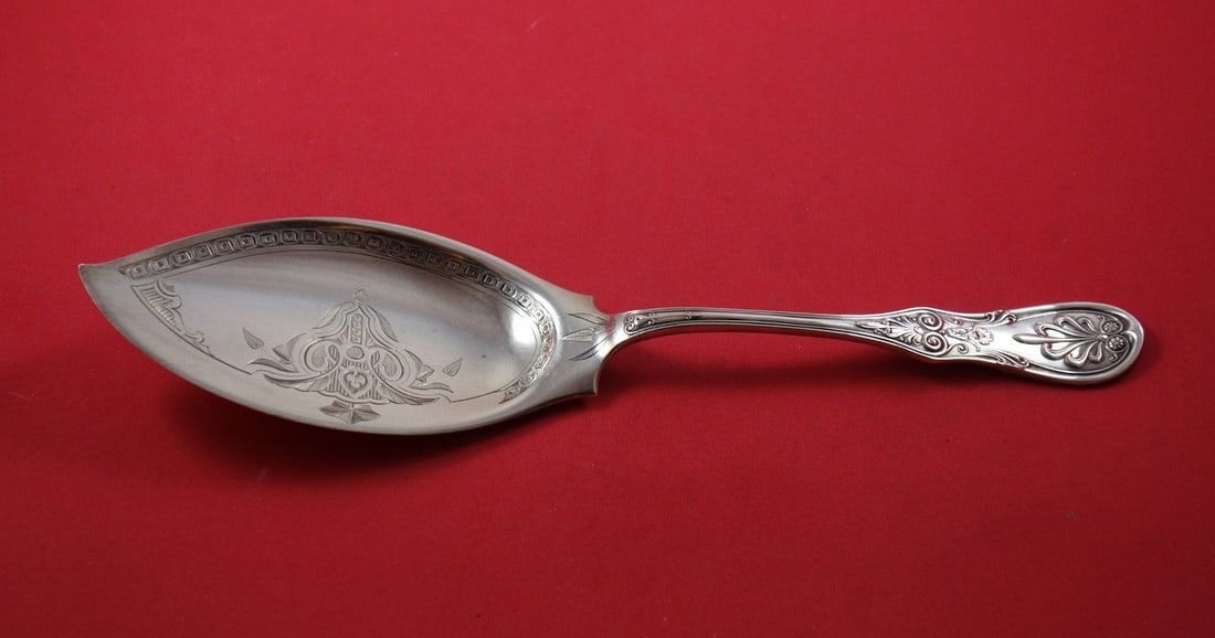 Tiffany & Co. Saratoga Sterling Silver Fish Server 11 Inch Bright-Cut: Tiffany & Co. Saratoga Sterling Silver Fish Server 11 Inch Bright-Cut This exquisite fish server from Tiffany & Co. features the elegant Saratoga pattern and is crafted from sterling silver. Measuring