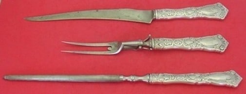 Wallace Berain Sterling Silver 3pc Roast Carving Set Monogrammed: Wallace Berain Sterling Silver 3pc Roast Carving Set Monogrammed This stunning Berain pattern roast carving set by Wallace is a remarkable addition to any dining experience. Crafted from high-quality 