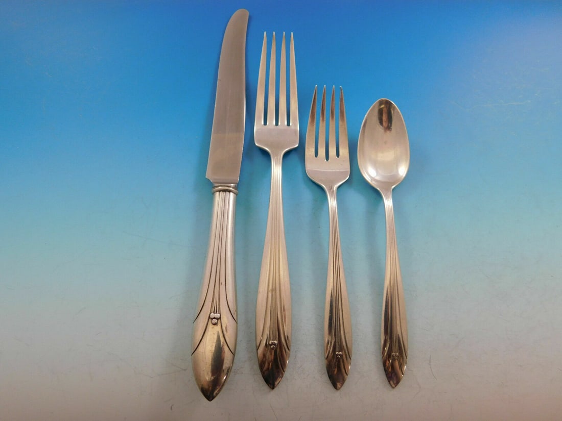 International Sterling Silver Elsinore 4-Piece Place Setting: International Sterling Silver Elsinore 4-Piece Place Setting Enhance your dining experience with this beautiful Elsinore 4-piece place setting from International Sterling Silver. Crafted from high-qua