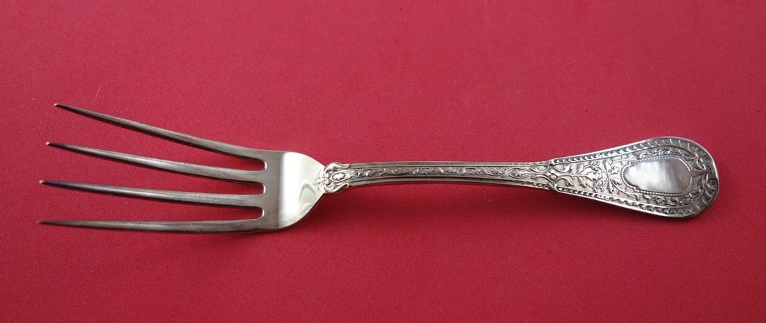 Shiebler Gipsy Sterling Silver Baked Potato Fork 7.5": Shiebler Gipsy Sterling Silver Baked Potato Fork 7.5" This Gipsy by Shiebler baked potato fork is a stunning piece crafted from high-quality sterling silver. Measuring 7 1/2" in length, it features a 