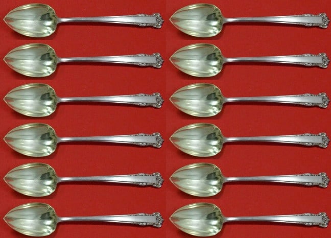 Lunt English Shell Sterling Silver Grapefruit Spoon Set 12pcs 6 Inch: Lunt English Shell Sterling Silver Grapefruit Spoon Set 12pcs 6 Inch This is a custom set of 12 sterling silver grapefruit spoons featuring the English Shell pattern by Lunt. Each spoon measures 6 inc