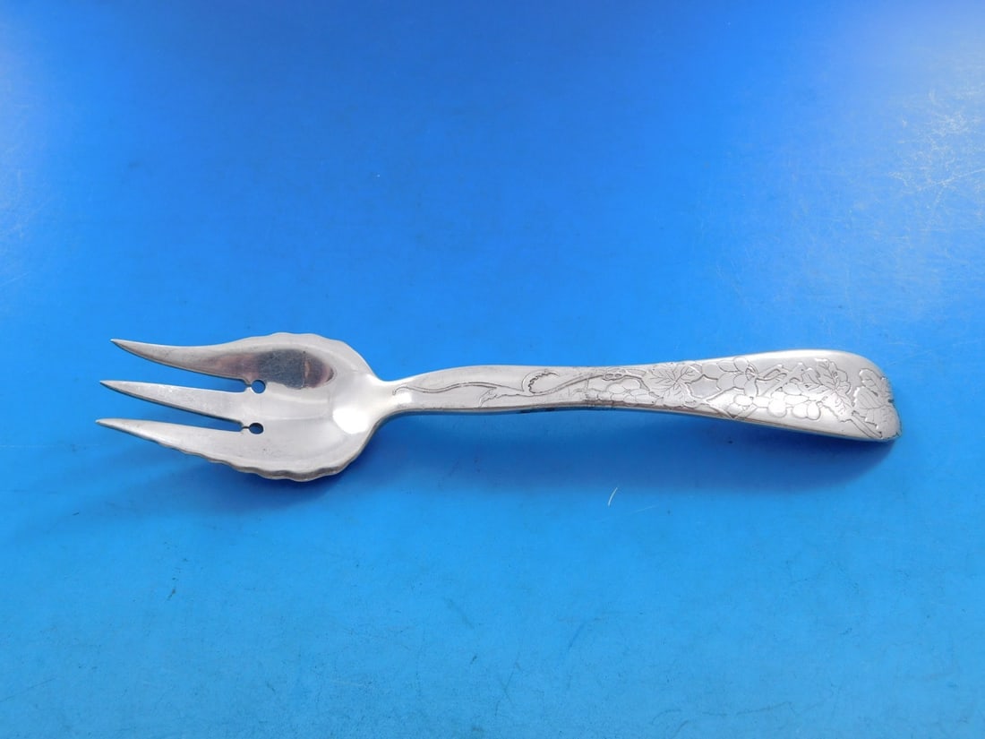 Tiffany & Co. Lap Over Edge Sterling Silver Pastry Fork 6 1/4" Grape Motif: Tiffany & Co. Lap Over Edge Sterling Silver Pastry Fork 6 1/4" Grape Motif This exquisite Lap Over Edge Acid Etched Pastry Fork from Tiffany & Co. is a stunning example of craftsmanship from the late 