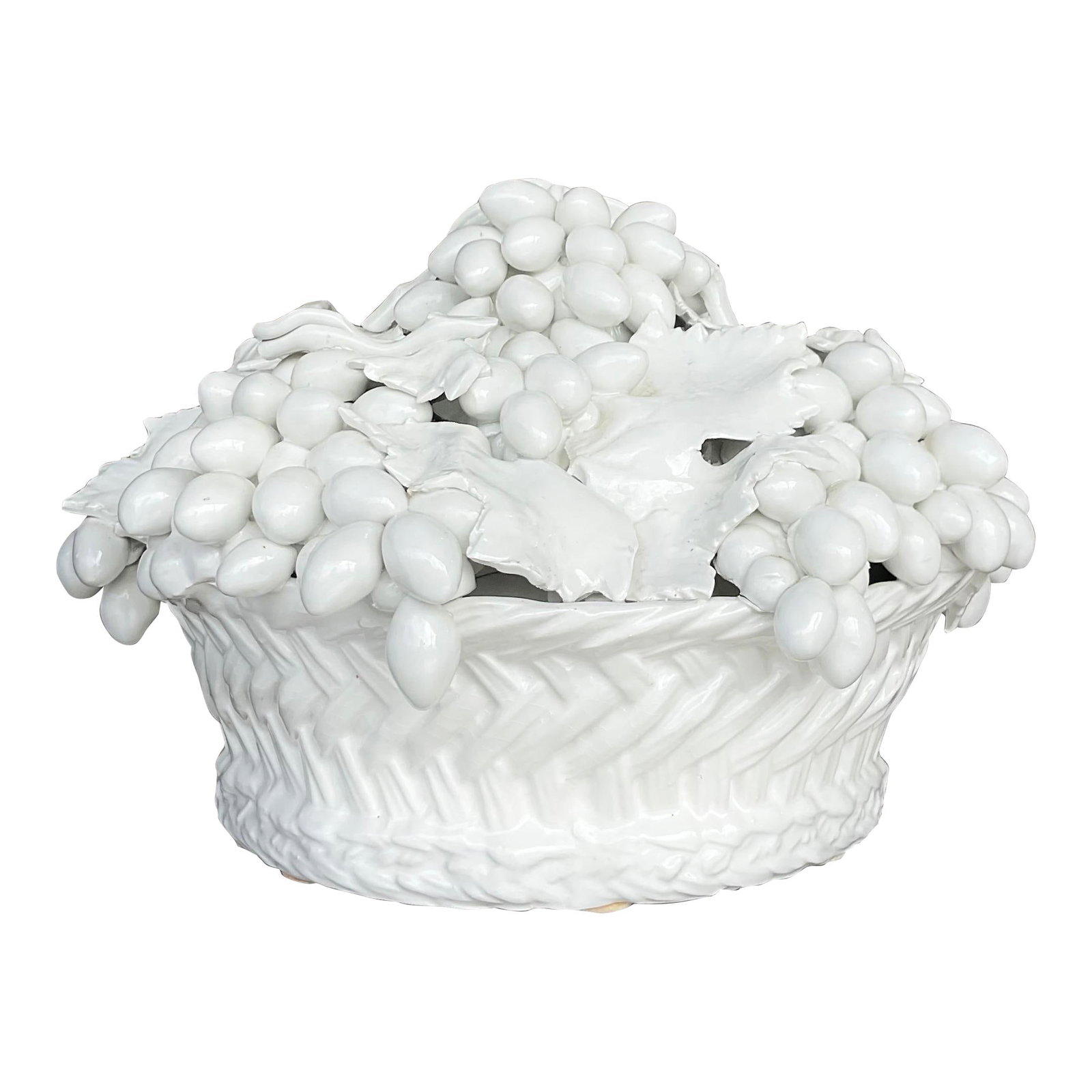 Vintage Italian Este Blanc De Chine Ceramic Fruit Bowl White 12x11x8: Vintage Italian Este Blanc De Chine Ceramic Fruit Bowl White 12x11x8 Elevate your dining experience with this Vintage Italian Este Blanc De Chine Glazed Ceramic Fruit Bowl. Expertly crafted, this bowl