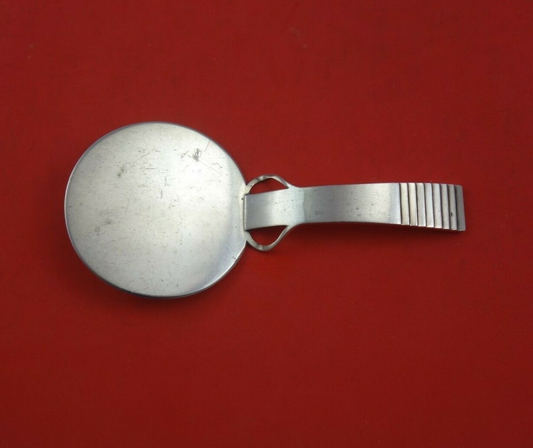 Georg Jensen Parallel Sterling Silver Winged Petit Four Server GI Mark: Georg Jensen Parallel Sterling Silver Winged Petit Four Server GI Mark Georg Jensen Parallel sterling silver petit four server with wings and GI mark. It is a serving piece from the Parallel pattern, 