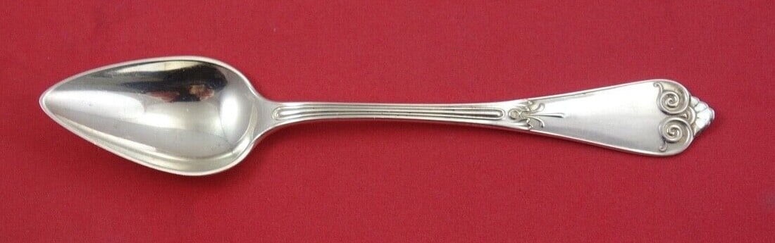 Tiffany & Co Beekman Sterling Silver Grapefruit Spoon 6 Inch: Tiffany & Co Beekman Sterling Silver Grapefruit Spoon 6 Inch This exquisite grapefruit spoon is part of the Beekman pattern by Tiffany & Co. Crafted from high-quality sterling silver, this 6" spoon sh
