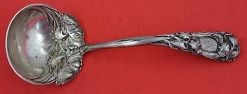 Durgin New Art Sterling Silver Gravy Ladle Iris Motif 8 1/2: Durgin New Art Sterling Silver Gravy Ladle Iris Motif 8 1/2 A masterfully crafted sterling silver gravy ladle in the New Art pattern by Durgin. This Art Nouveau piece features a floral design througho
