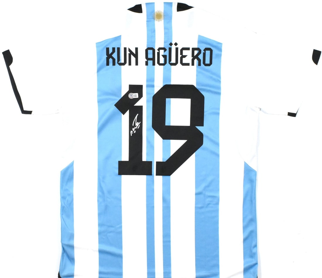 Argentina Soccer Jersey Signed by Sergio Aguero with Beckett Hologram: Argentina Soccer Jersey Signed by Sergio Aguero with Beckett Hologram This is a pre-owned Argentina soccer jersey featuring the number 19 and signed by Sergio Aguero. The jersey includes a Beckett hol