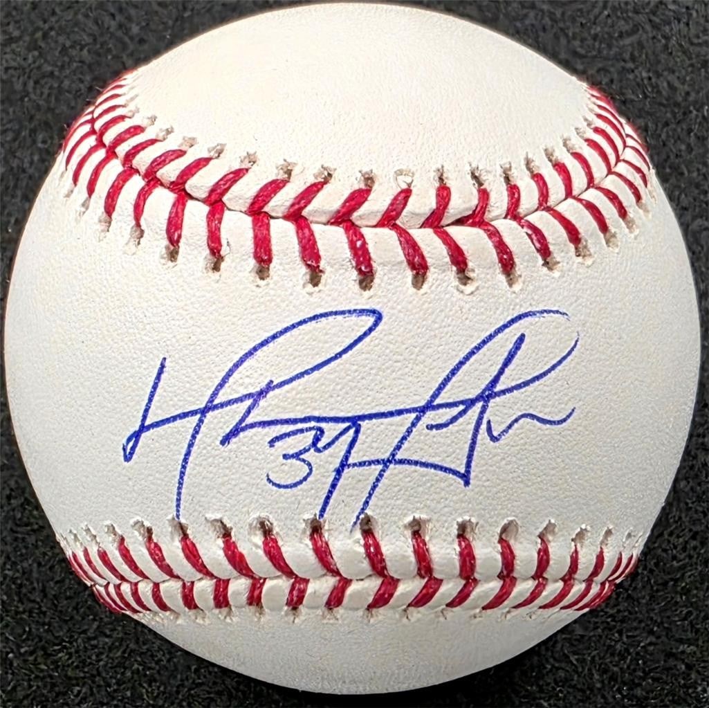 Official Rawlings MLB baseball autographed by David Ortiz with Beckett BAS: Official Rawlings MLB baseball autographed by David Ortiz with Beckett BAS Official Rawlings MLB baseball signed by David Ortiz. This pre-owned autograph piece is an original item and includes Beckett