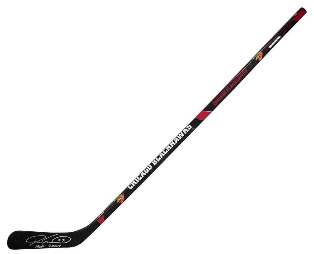 Jeremy Roenick Signed 48In Blackhawks Hockey Stick with HOF 2024 Inscription: Jeremy Roenick Signed 48In Blackhawks Hockey Stick with HOF 2024 Inscription This is a remarkable 48-inch Franklin hockey stick featuring the signature of NHL player Jeremy Roenick, a proud member of 