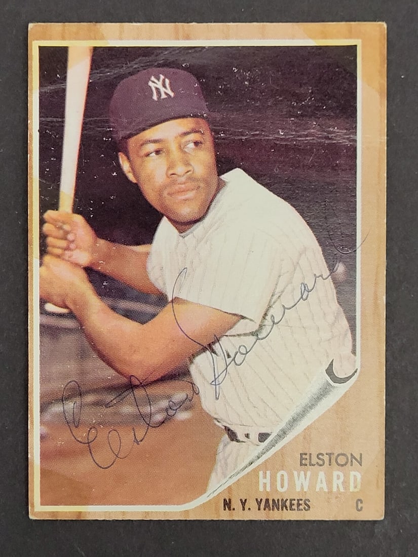 Elston Howard Signed 1962 Topps #400 Baseball Card with Beckett LOA: Elston Howard Signed 1962 Topps #400 Baseball Card with Beckett LOA This is an autographed 1962 Topps #400 trading card of Elston Howard, a significant figure in baseball history. Known for being the 