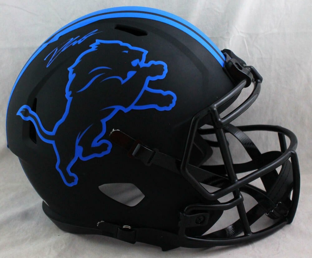 Detroit Lions F S Eclipse Speed Helmet signed by D'Andre Swift Fanatics: Detroit Lions F S Eclipse Speed Helmet signed by D'Andre Swift Fanatics Original D'Andre Swift signed Detroit Lions full-size Eclipse Speed helmet. This pre-owned collectible is associated with the De