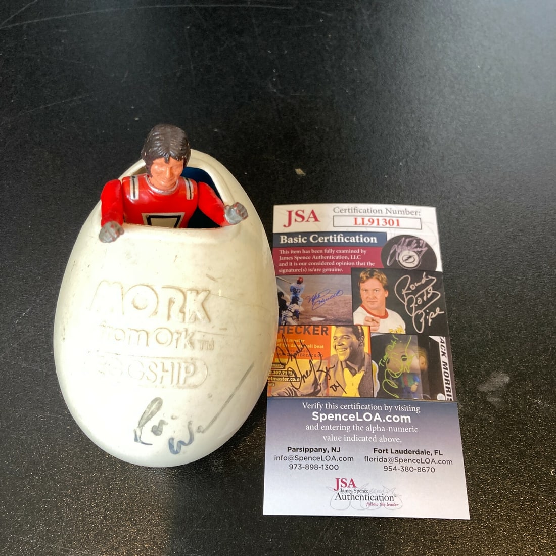 Mattel 1979 Mork and Mindy Egg Ship Toy Signed by Robin Williams JSA COA (1 of 8)