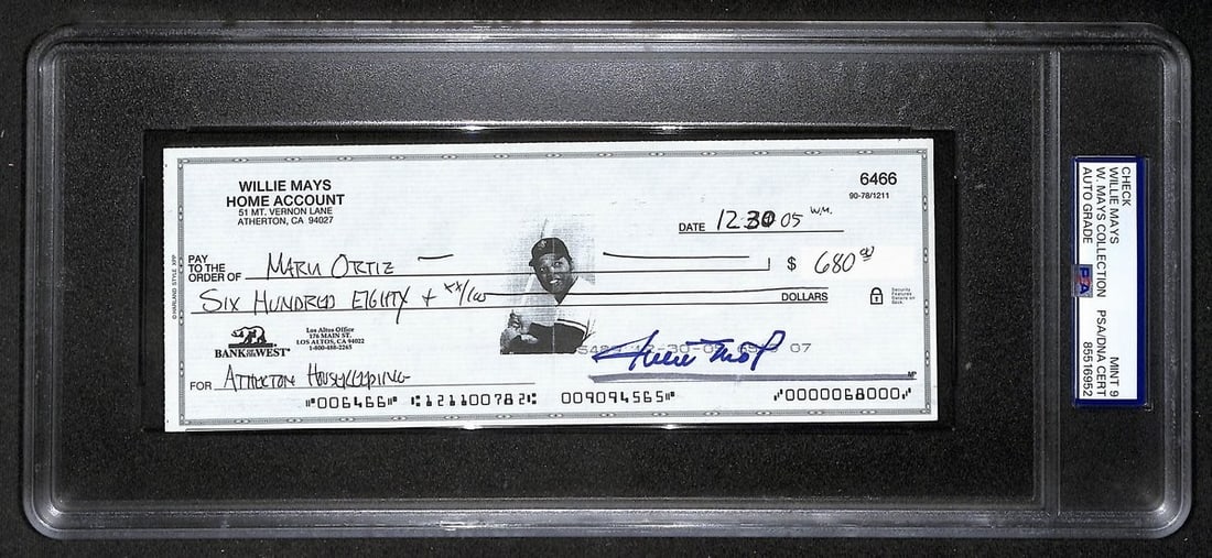 2005 Willie Mays HOF autographed bank check PSA DNA Mint 9: 2005 Willie Mays HOF autographed bank check PSA DNA Mint 9 Original 2005 bank check signed by Willie Mays. This pre-owned baseball collectible features a clean, bold autograph and comes authenticated 
