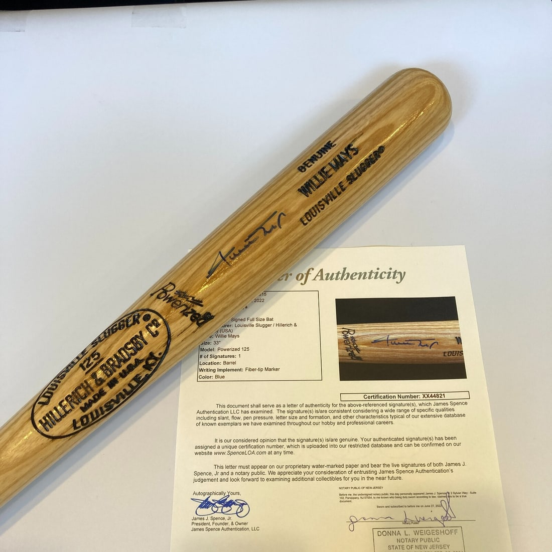Willie Mays Signed Louisville Slugger Bat with JSA Authentication: Willie Mays Signed Louisville Slugger Bat with JSA Authentication This authentic Louisville Slugger baseball bat is signed by legendary MLB player Willie Mays, known for his remarkable career and cont