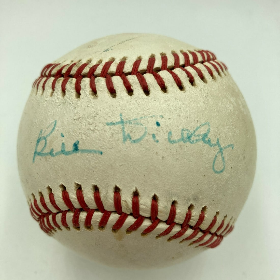 Bill Dickey Signed American League Baseball PSA DNA COA First Old Timers Banquet: Bill Dickey Signed American League Baseball PSA DNA COA First Old Timers Banquet This is a signed American League baseball featuring the autograph of Bill Dickey from the First Old Timers Banquet. The