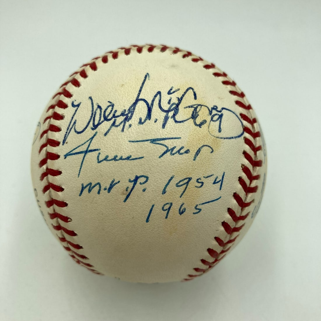 Willie Mays Stan Musial Signed Baseball with MVP Inscriptions PSA DNA: Willie Mays Stan Musial Signed Baseball with MVP Inscriptions PSA DNA This remarkable autographed baseball features the signatures of eight legendary players, including Willie Mays, Stan Musial, and P