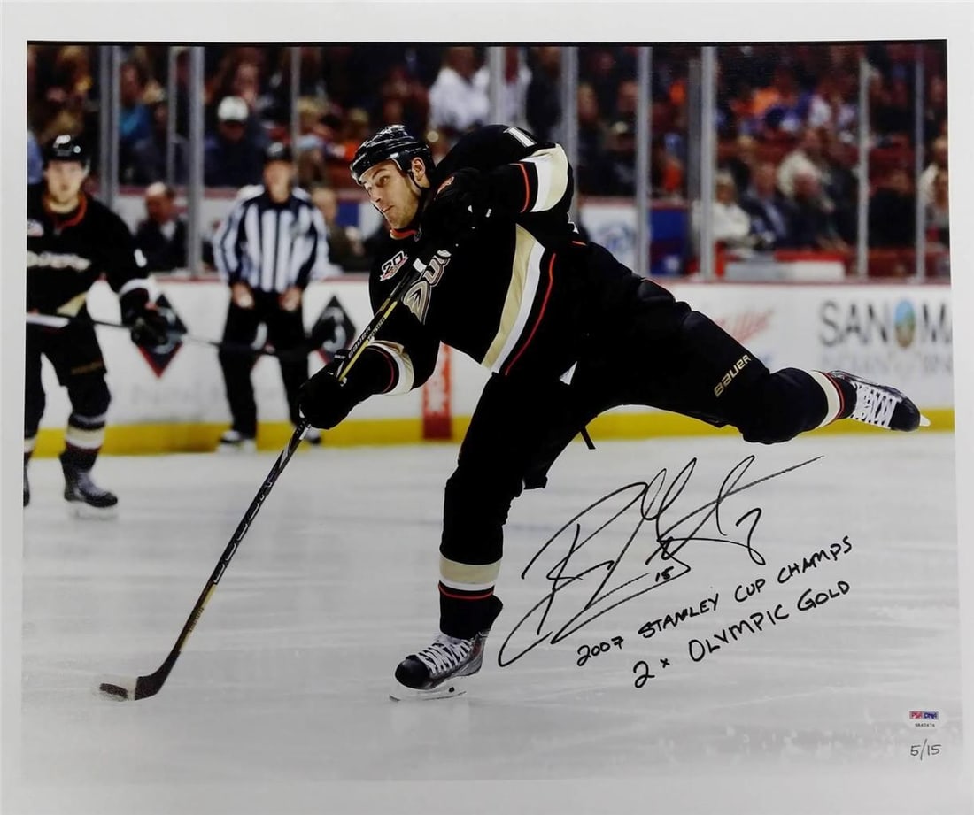 Ryan Getzlaf Signed Canvas Photo Stanley Cup Champ Olympic Gold PSA/DNA: Ryan Getzlaf Signed Canvas Photo Stanley Cup Champ Olympic Gold PSA/DNA This stunning 16x20 canvas photograph features Ryan Getzlaf, the prominent NHL player, known for his exceptional skill on the ic