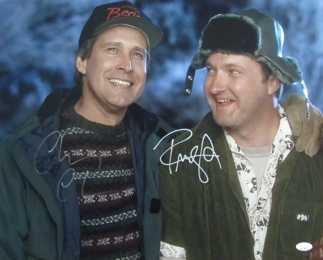 Chevy Chase Randy Quaid Signed 16x20 Photo Christmas Vacation JSA: Chevy Chase Randy Quaid Signed 16x20 Photo Christmas Vacation JSA Celebrate the holiday spirit with this autographed 16x20 photo featuring Chevy Chase and Randy Quaid from the beloved film "Christmas 