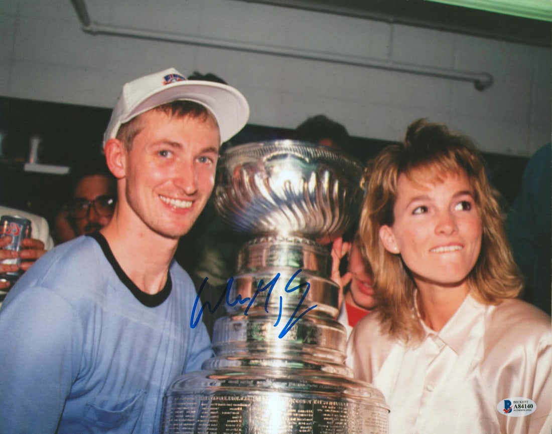 Wayne Gretzky Signed 11x14 Photo Edmonton Oilers BAS Authenticated (1 of 2)