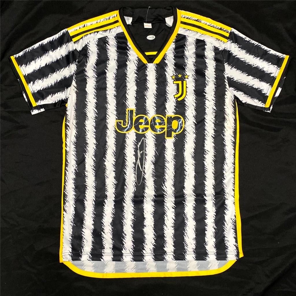 Juventus soccer jersey autographed by Arkadiusz Milik JSA: Juventus soccer jersey autographed by Arkadiusz Milik JSA This is a pre-owned Juventus soccer jersey signed by Arkadiusz Milik. The autograph has been authenticated by James Spence Authentication (JSA