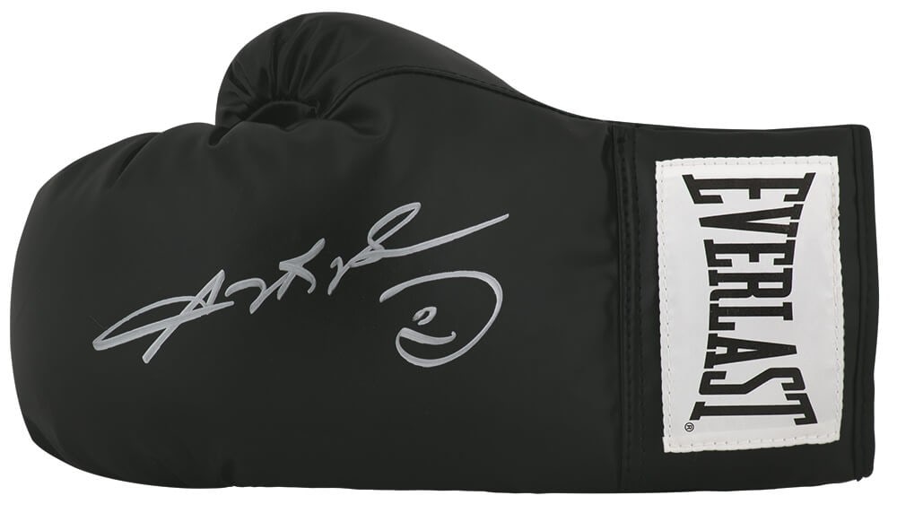 Sugar Ray Leonard Signed Everlast Boxing Glove with COA (1 of 1)