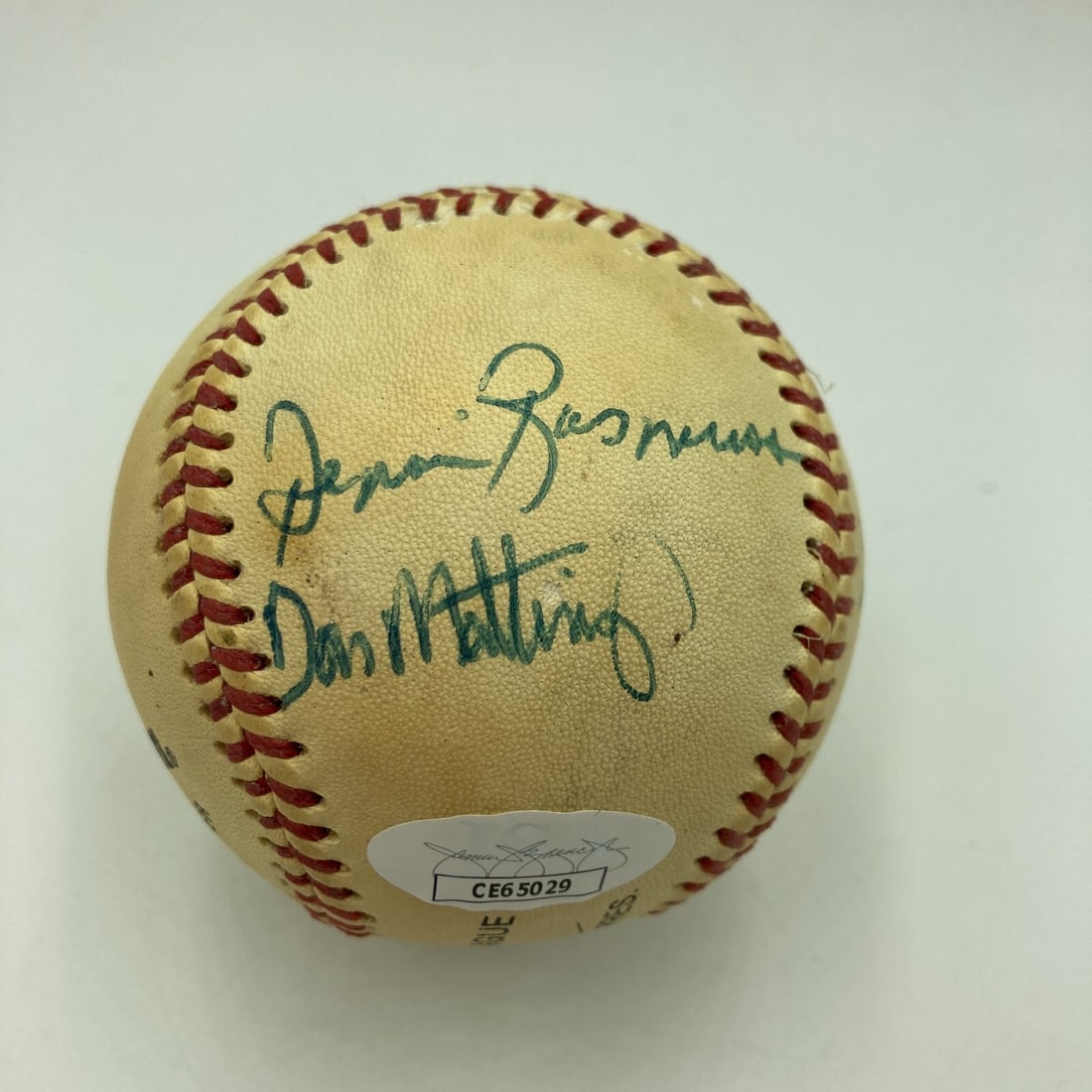 Don Mattingly 1980 Pre Rookie Multi Signed Baseball JSA COA Yankees: Don Mattingly 1980 Pre Rookie Multi Signed Baseball JSA COA Yankees This is a pre-owned multi-signed baseball featuring Don Mattingly, a notable player from the New York Yankees. This rare item is a 1