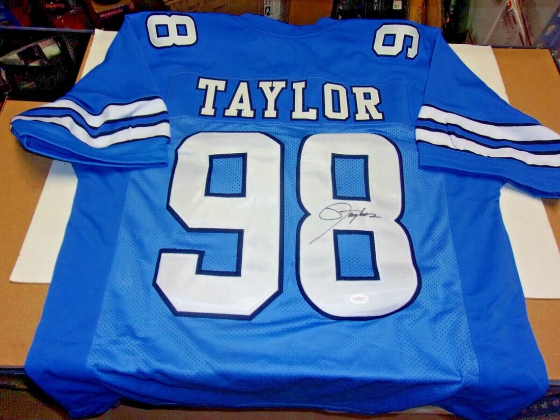 Signed Lawrence Taylor Tar Heels Football Jersey JSA COA HOF 99: Signed Lawrence Taylor Tar Heels Football Jersey JSA COA HOF 99 Original signed football jersey featuring Lawrence Taylor, with North Carolina Tar Heels and Giants HOF-99 noted in the title. Pre-owned