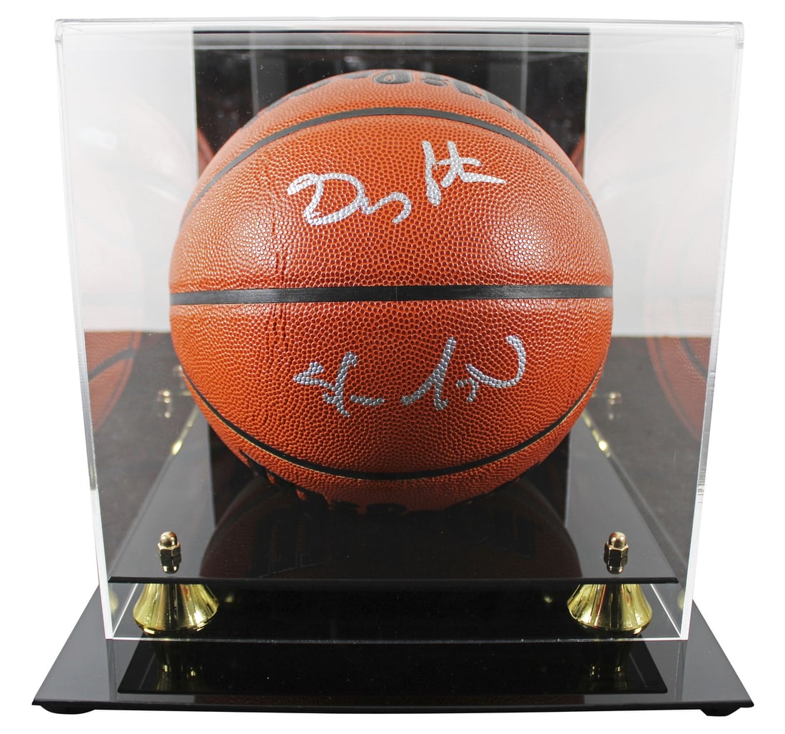 Wilson basketball signed by Gary Payton Shawn Kemp with display case BAS (1 of 3)